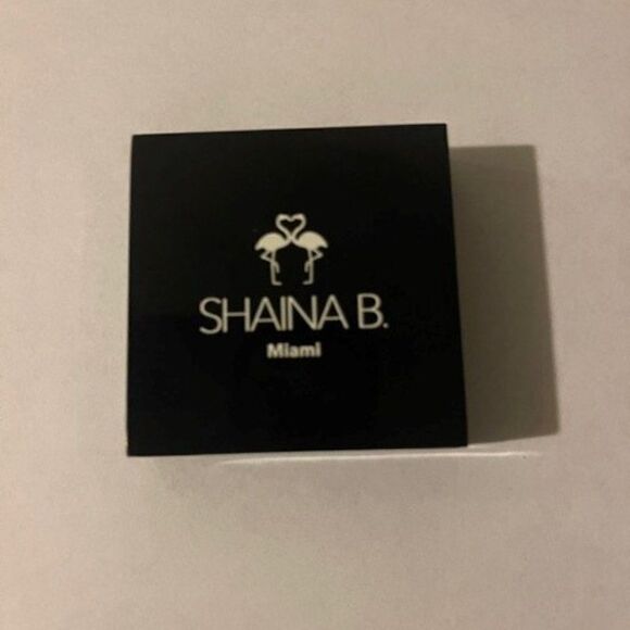 Shaina B Duo Shades Make Up Palette Travel Size - Picture 5 of 6